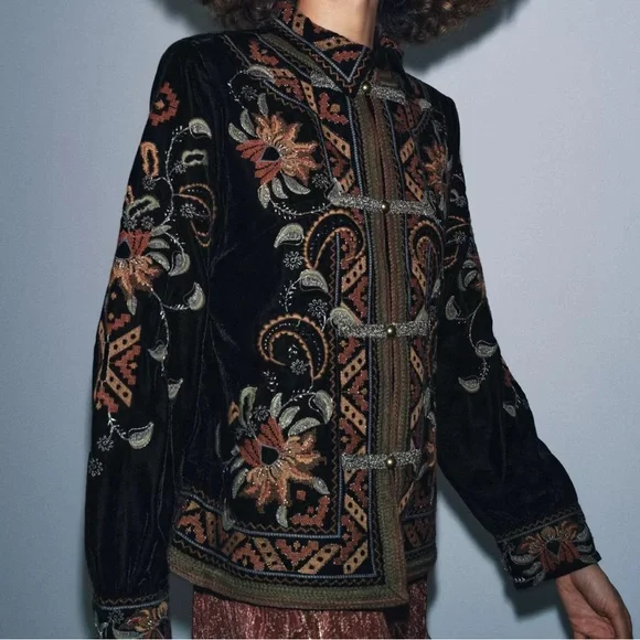 Zara Black Velvet Floral Embroidered Jacket - Picture 5 of 9